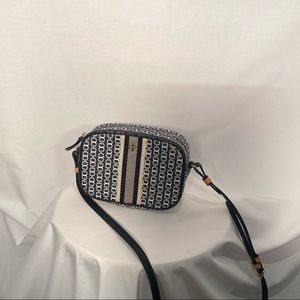 Brand New Tory Burch Gemini link mini bag